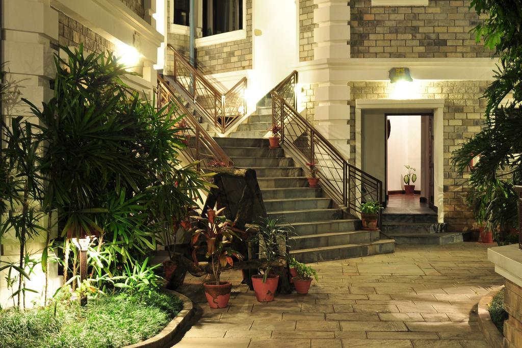 Trek-O-Tel Hotel โพคารา ภายนอก รูปภาพ