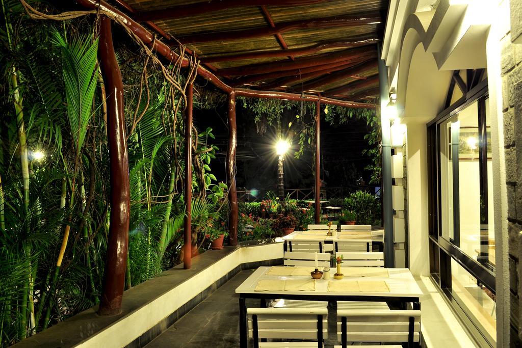 Trek-O-Tel Hotel โพคารา ภายนอก รูปภาพ