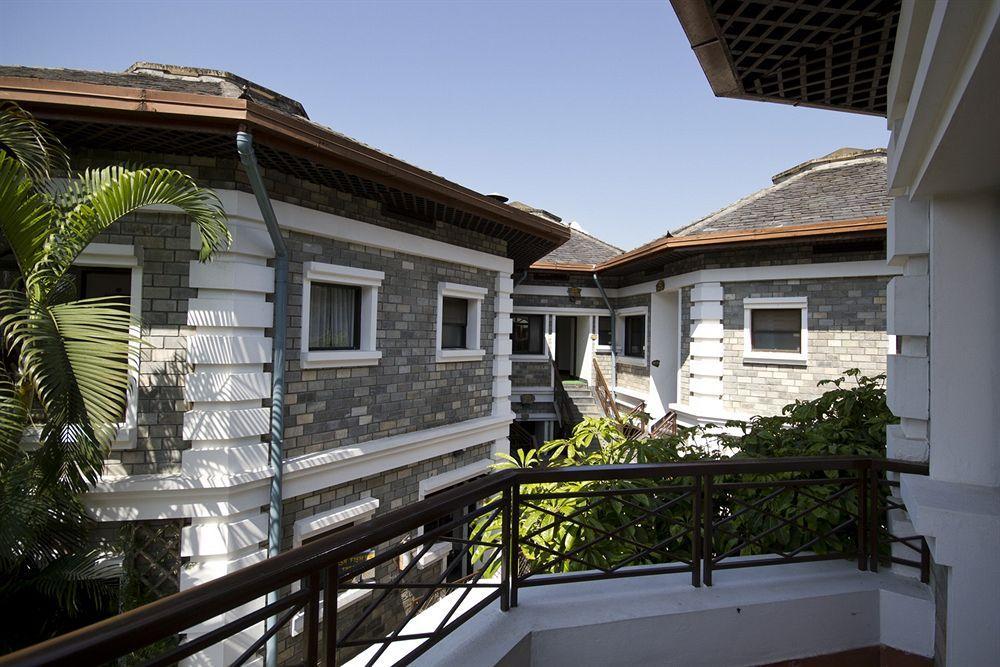 Trek-O-Tel Hotel โพคารา ภายนอก รูปภาพ