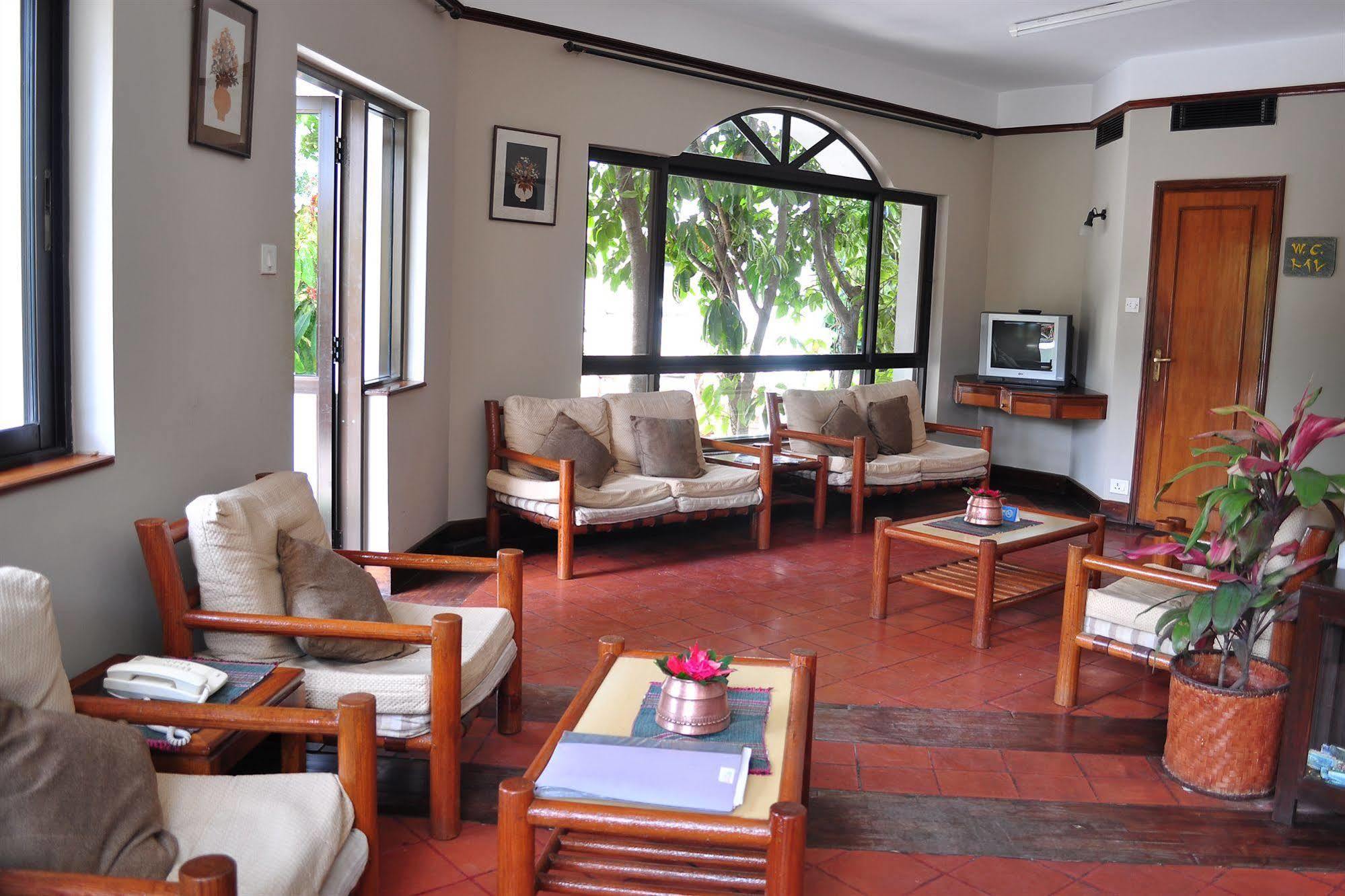 Trek-O-Tel Hotel โพคารา ภายนอก รูปภาพ