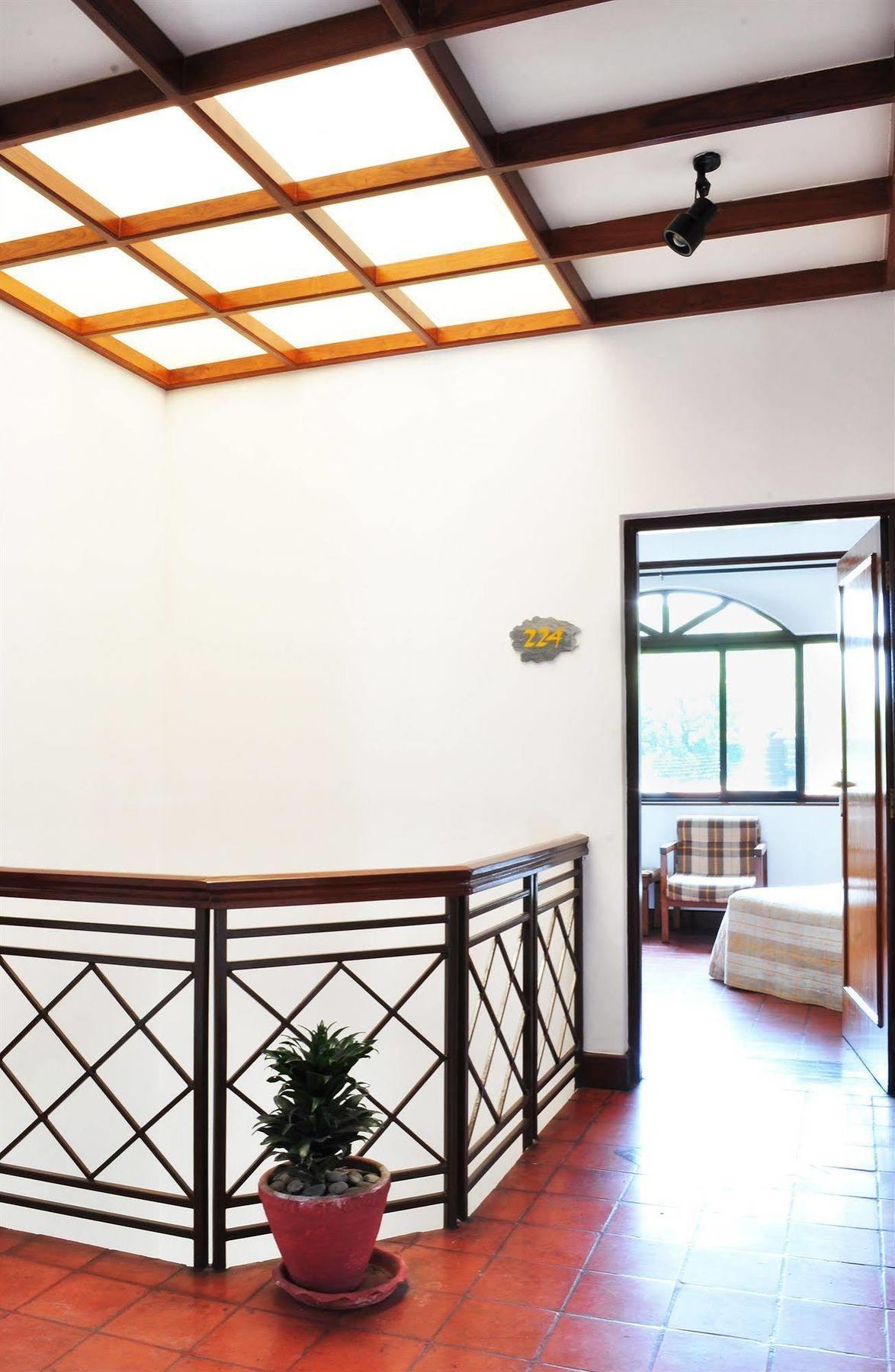 Trek-O-Tel Hotel โพคารา ภายนอก รูปภาพ